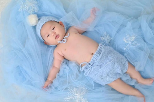 海拉尔宝宝几个月可以吃蛋黄